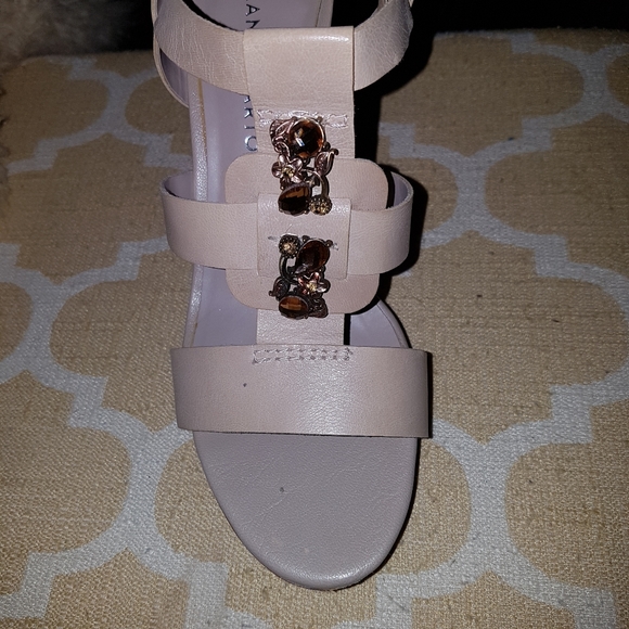 Sandals - Picture 3 of 3